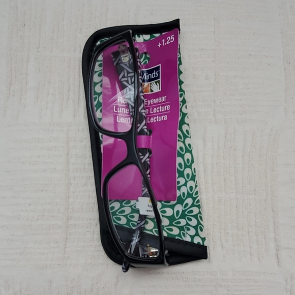 NON-PRESCRIPTION GLASSES - Picture 2 of 3